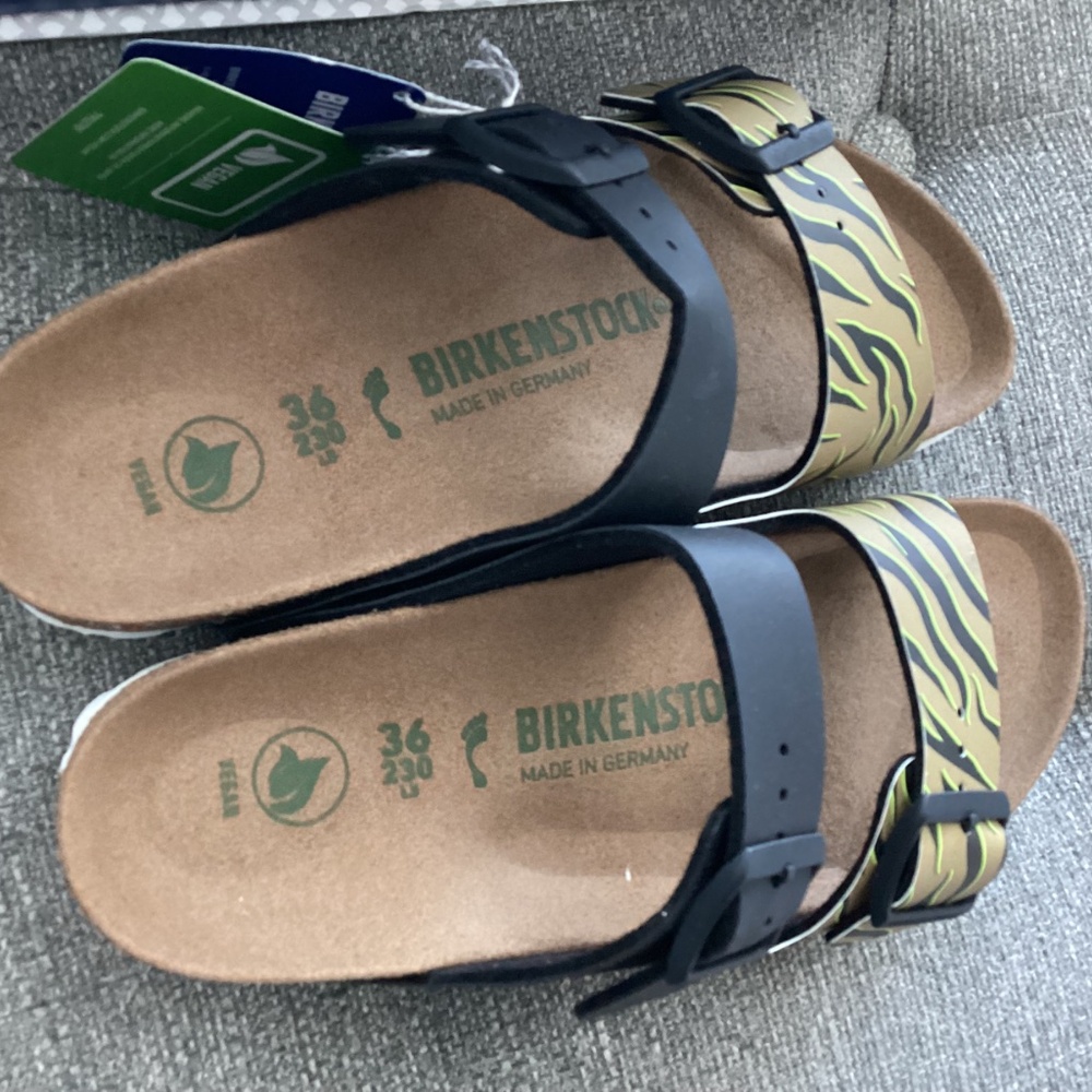 BIRKENSTOCK Women's Arizona Split Birko-Flor Sandals, size US5/ EU36 - Picture 4 of 13